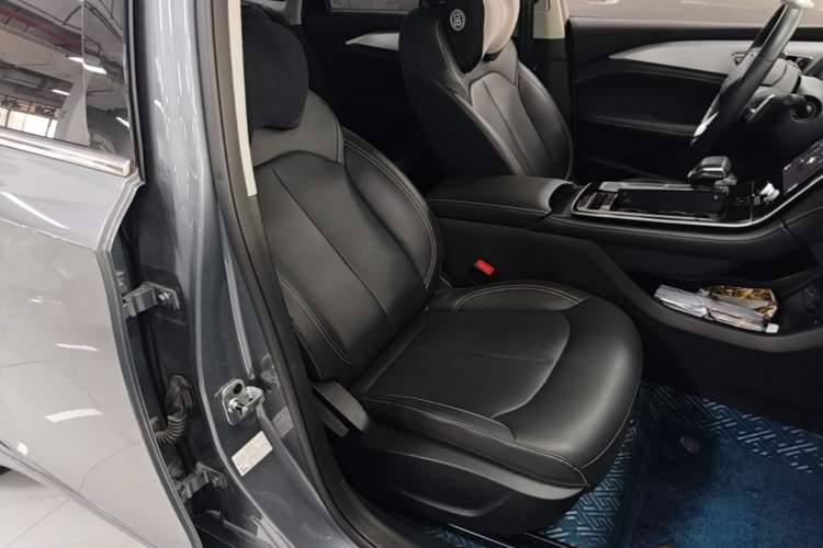 Used Roewe i6 MAX 2020 300TGI Automatic "Swell Cool Smart Drive" Edition
