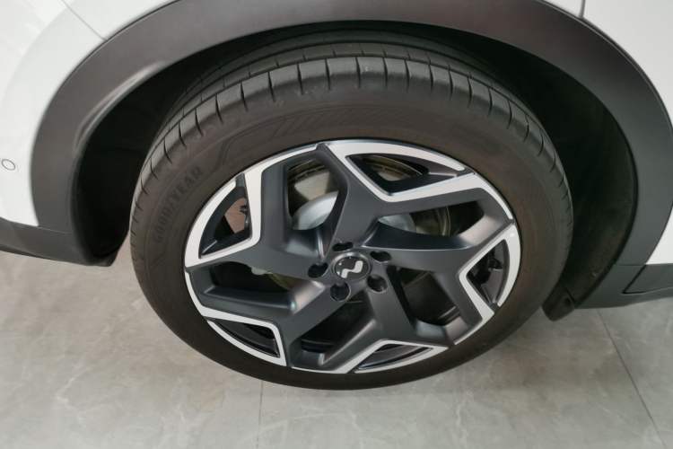 Used ONVO L60 2024 60 kWh Rear-Drive Version