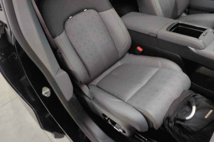 Used Zeekr 7X 2025 75 kWh Rear-Wheel Drive Intelligent Driving Version