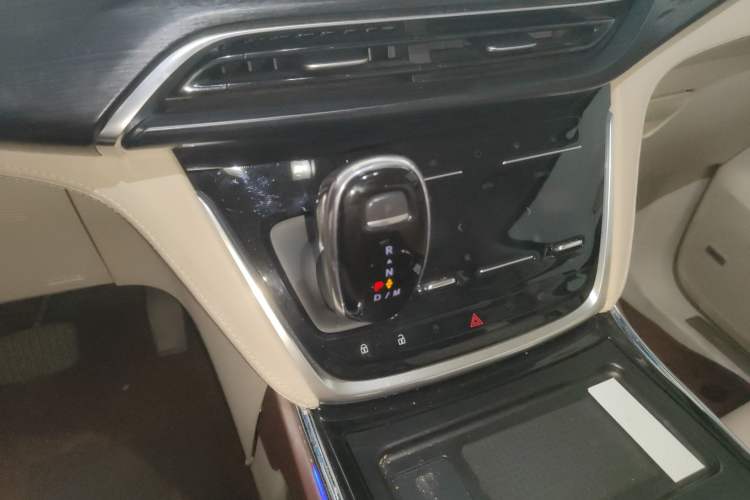 Used Buick GL8 2020 Avenir Avia Six-Seat Deluxe Edition