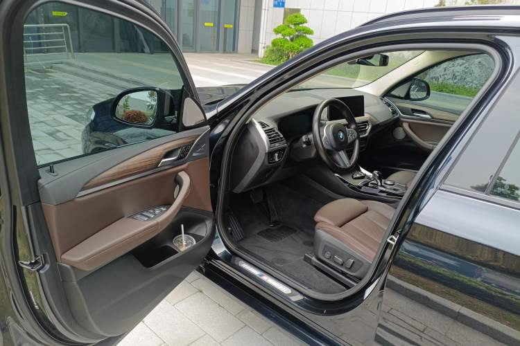 Used BMW X3 2023 Restyled xDrive30i Leading Edition M Night Sky Package
