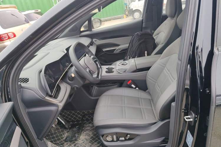 Used Hongqi Tiangong 08 2025 680 Ultra Four-Wheel-Drive Version