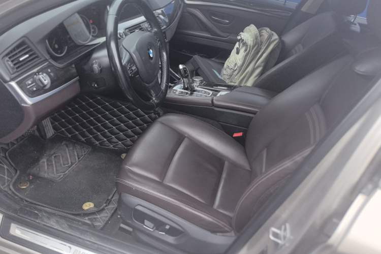 Used BMW 5 Series 2014 525Li Luxury Design Package
