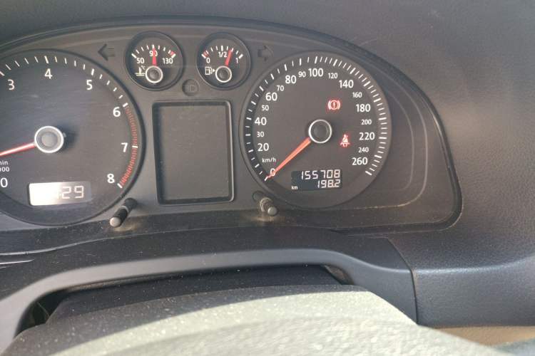 Used Volkswagen Passat 2009 2.0L MFI Manual Luxury Edition