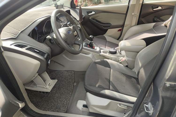 Used Ford Focus 2012 Sedan 1.6L Manual Comfort Model Driver Seat