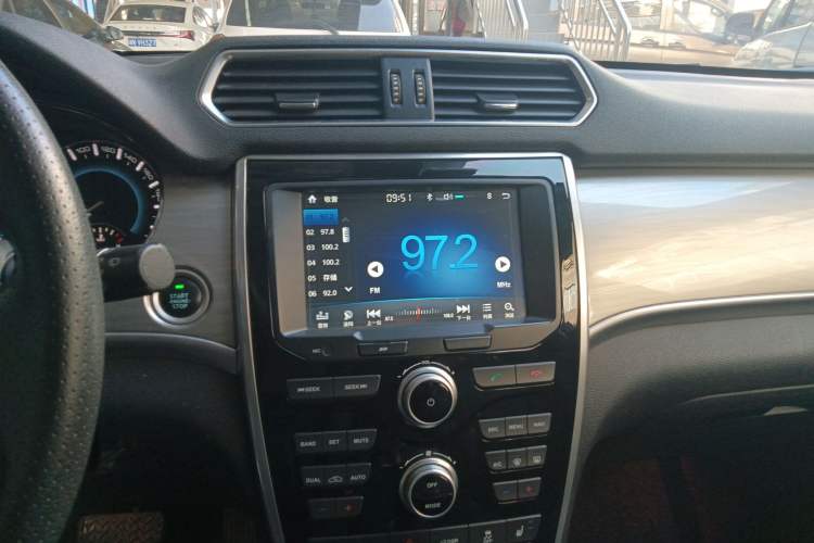 Used Haval H2 2017 Red-Label 1.5T Automatic Two-Wheel Drive Luxury Model