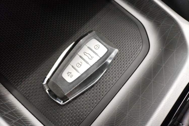 Used Geely Auto Emgrand 2026 Model 4th Generation 4 Millionth Anniversary Model 1.5L CVT Starry Edition Interior 1