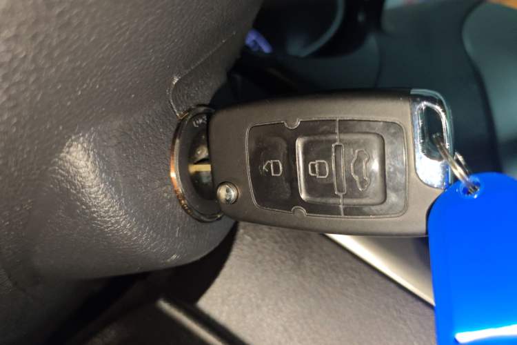 Used Geely Auto GX7 2014 2.0L Automatic Luxury Version