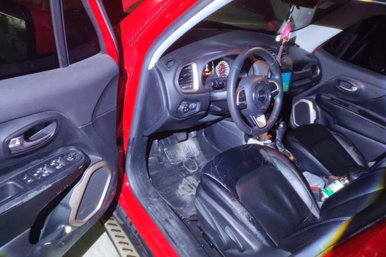 Used Jeep Renegade 2017 180T Automatic High-Energy Version
