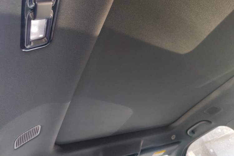 Used Formula Leopard 5 2023 Navigator Edition
