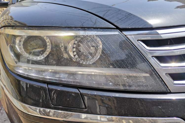 Used Volkswagen Phaeton 2012 3.0L Executive Version Right Front Headlight