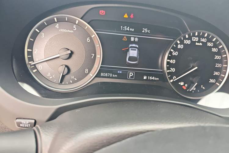 Used Infiniti QX55 2022 2.0T All-Wheel-Drive Ignite Edition Odometer Close Up