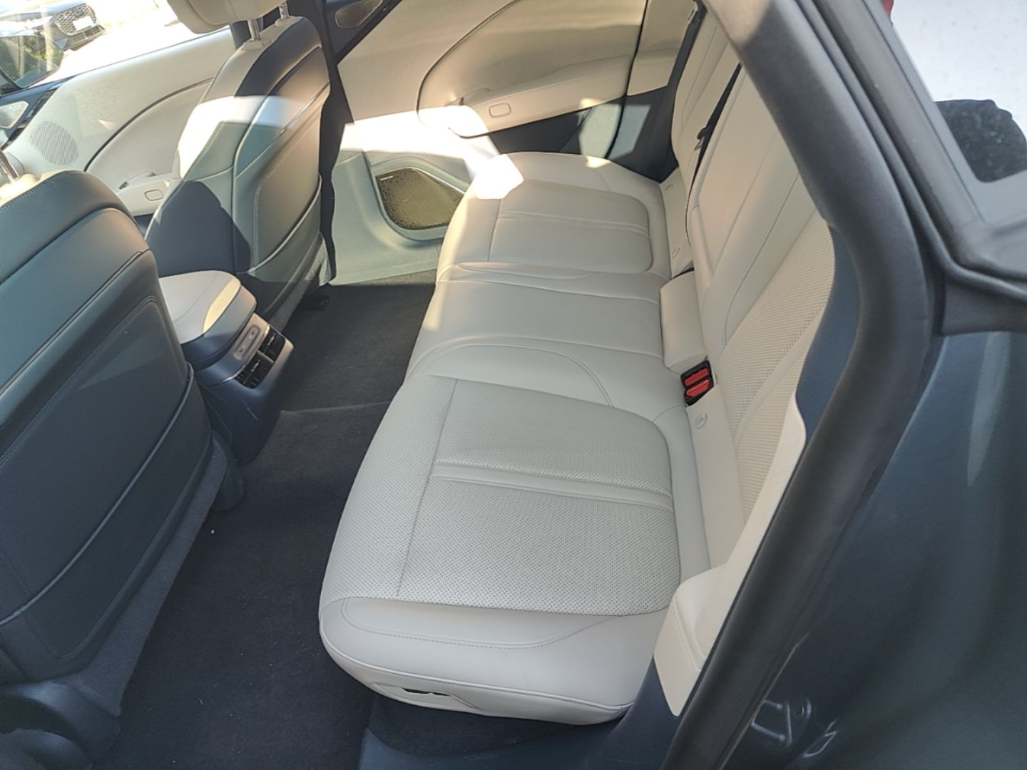Zeekr 007 2024 Rear-Drive Enhanced Version 75 kWh — снимка 20
