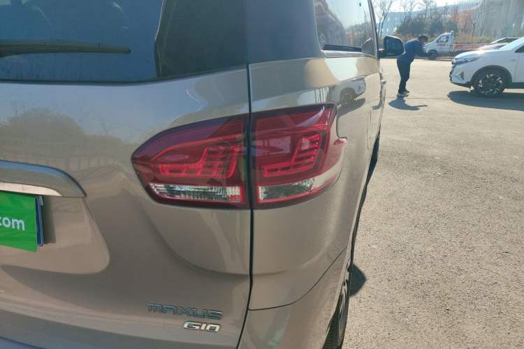 Used SAIC MAXUS G10 2014 2.0T Automatic Luxury Executive Edition