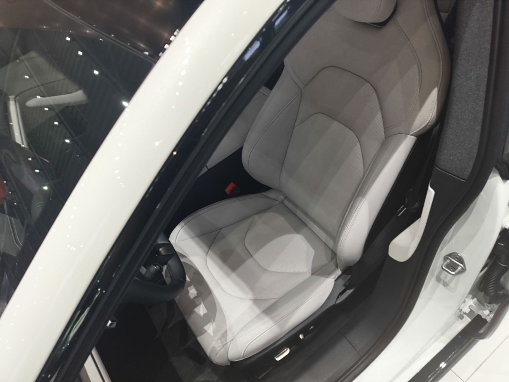 Xiaomi Auto SU7 2024 Rear-Drive Ultra-Long Range Advanced Pro-Level Intelligent Driving Version — снимка 17