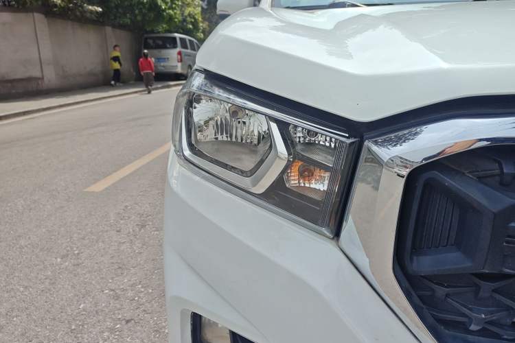 Used SAIC MAXUS T70 2021 2.0T Diesel Manual 4x4 Ambition Edition Long Bed High Ground Clearance
