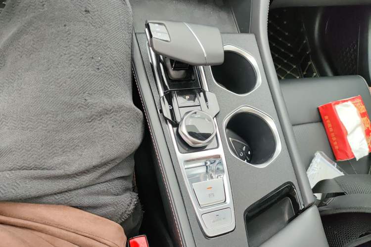 Used CHANGAN Eado 2022 PLUS Blue Whale NE 1.4T GDI DCT Prestige Edition
