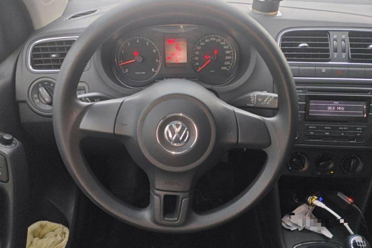 Used Volkswagen Polo 2013 1.4L Manual Comfort Edition
