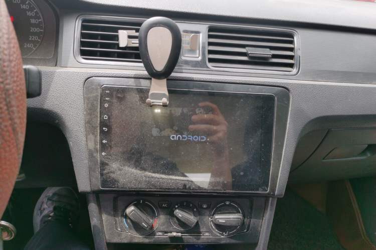 Used Volkswagen Santana 2013 1.4L Manual Fashion Edition
