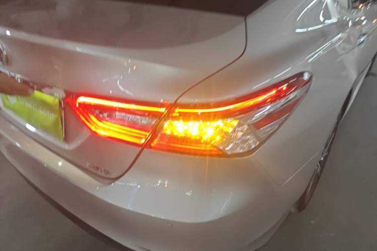 Used Toyota Camry 2021 2.5G Luxury Edition
