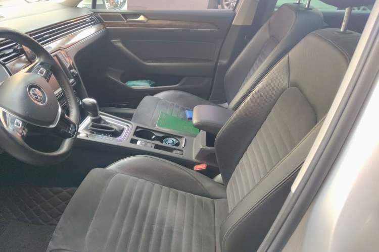 Used Volkswagen Magotan 2017 380TSI DSG Prestige Edition Left Front Seat