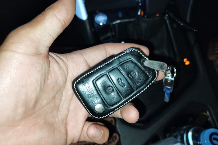 Used Volkswagen Tiguan L 2017 380TSI Automatic All-Wheel-Drive Luxury Edition Vehicle Key