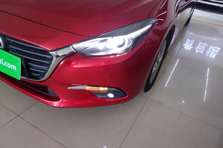 Used Mazda 3 Axela 2017 Hatchback 1.5L Automatic Luxury Model Emission Standard China V