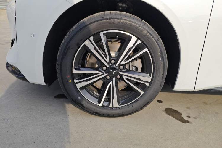 Used Hongqi EH7 2025 600 Smart Selection Edition
