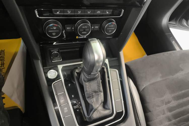 Used Volkswagen Magotan 2017 330TSI DSG Luxury Model
