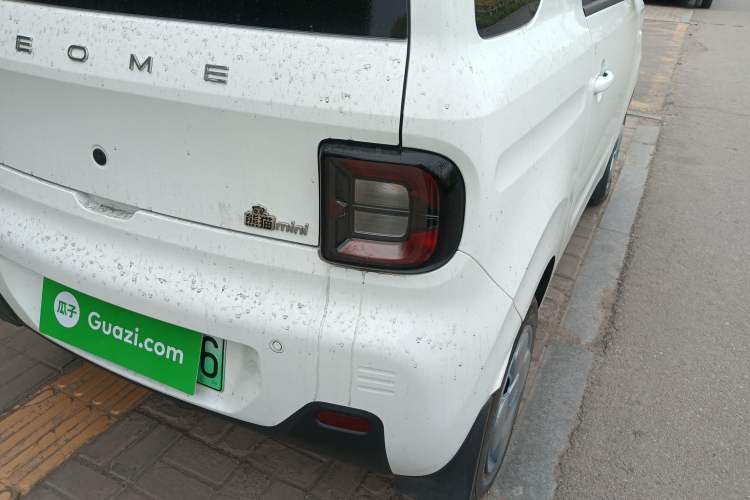 Used Geely Galaxy Panda 2024 Panda Mini 200km Endurance Bear Right Rear Taillight