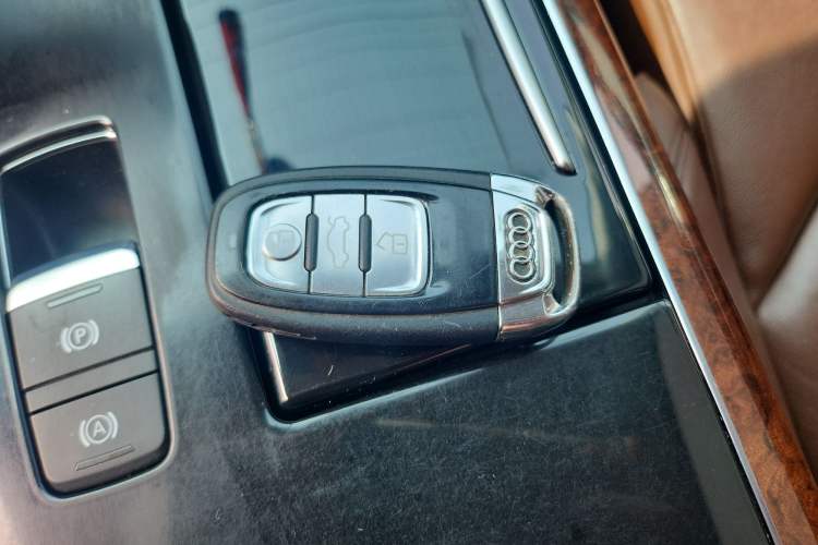 Used Audi A8 2012 A8L 45 TFSI quattro Comfort model
