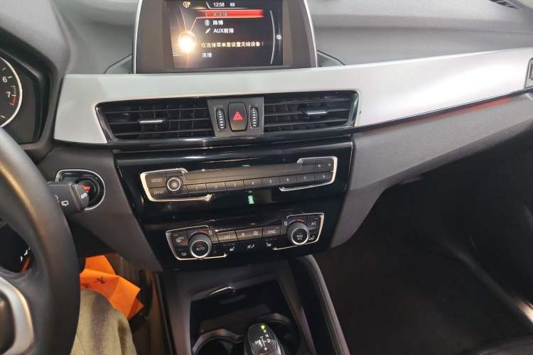 Used BMW X1 2016 sDrive18Li Premium Edition Audio And AC Panel