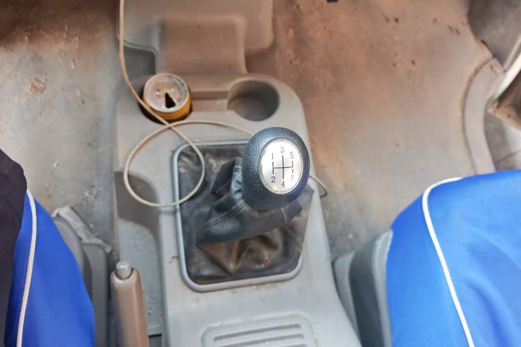 Used FORTHING Lingzhi 2015 M3 1.6L 7-Seater Luxury Model
