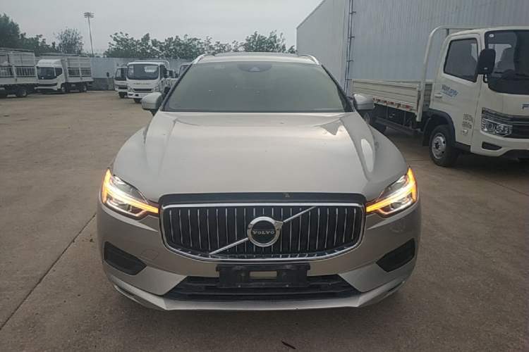 Used Volvo XC60 2018 T5 4x4 Smart Edition Front