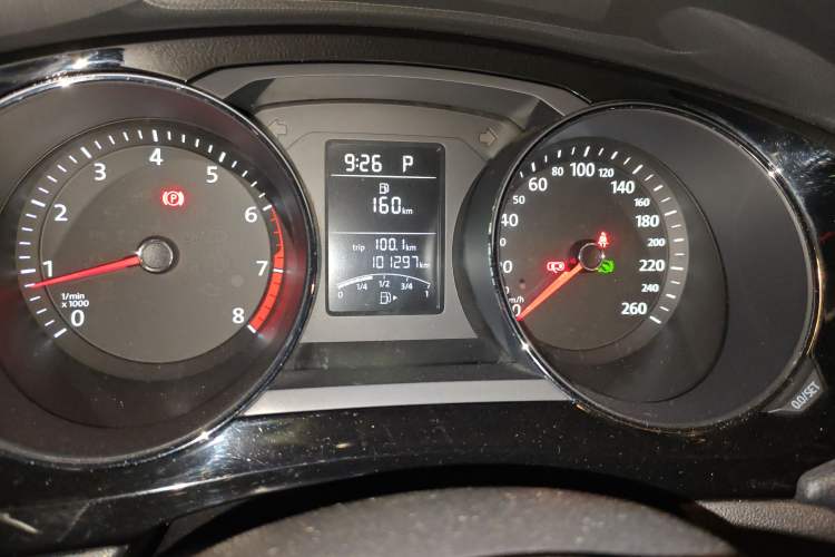 Used Volkswagen Sagitar 2015 1.6L Automatic Comfort Model
