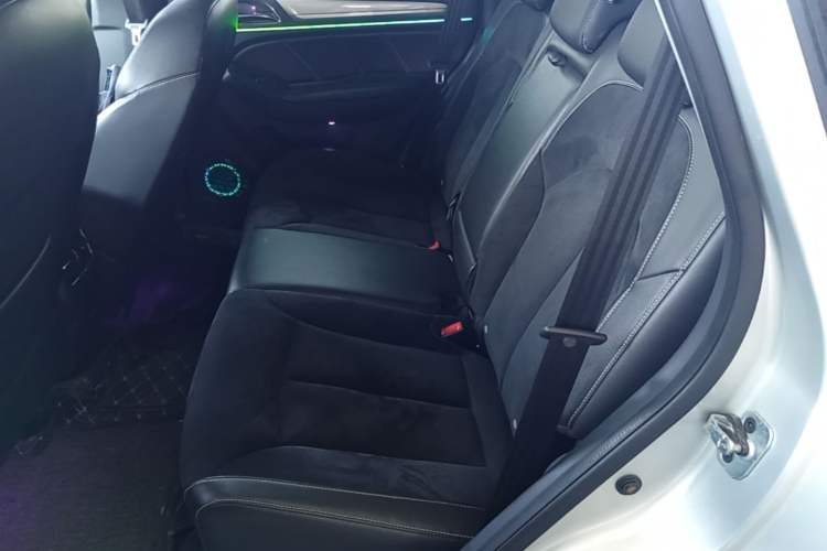 Used Roewe RX5 New Energy 2017 eRX5 50T Hybrid Connected Prestige Flagship Edition
