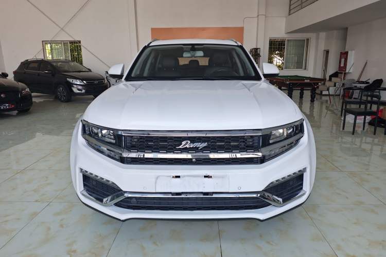 Used Zotye Domy X7 2017 1.8T Manual Luxury Model Front