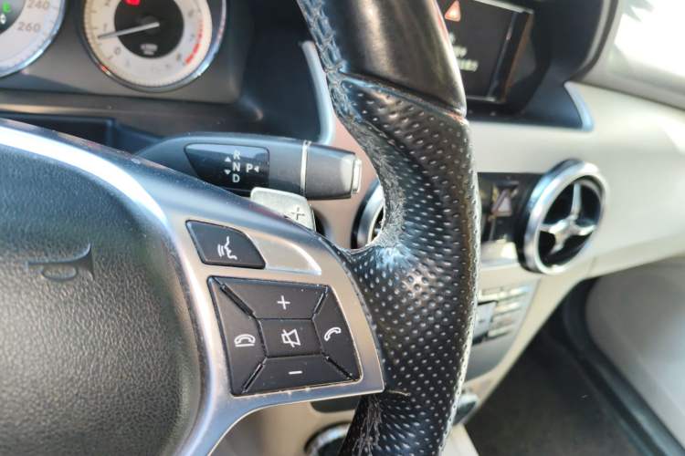 Used Mercedes-Benz GLK-Class 2015 GLK 260 4MATIC Dynamic Edition Ultimate Version Gear Lever