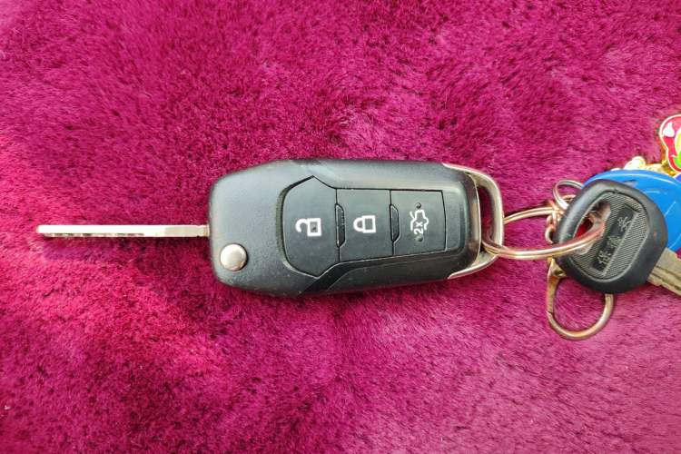 Used Ford Escort 2015 1.5L Manual Comfort Model
