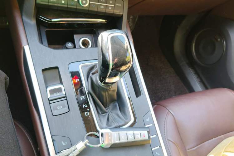 Used Wey VV5 2017 2.0T Ultra-Luxury Version