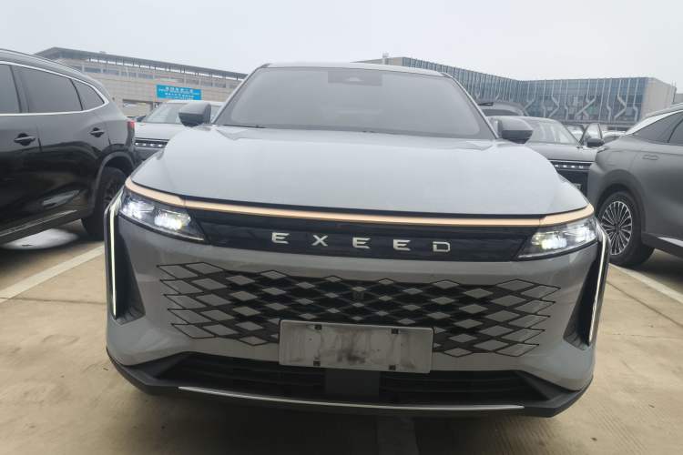 Used EXEED Stellar 2023 400T Two-Wheel Drive Comfort Flyfish Edition