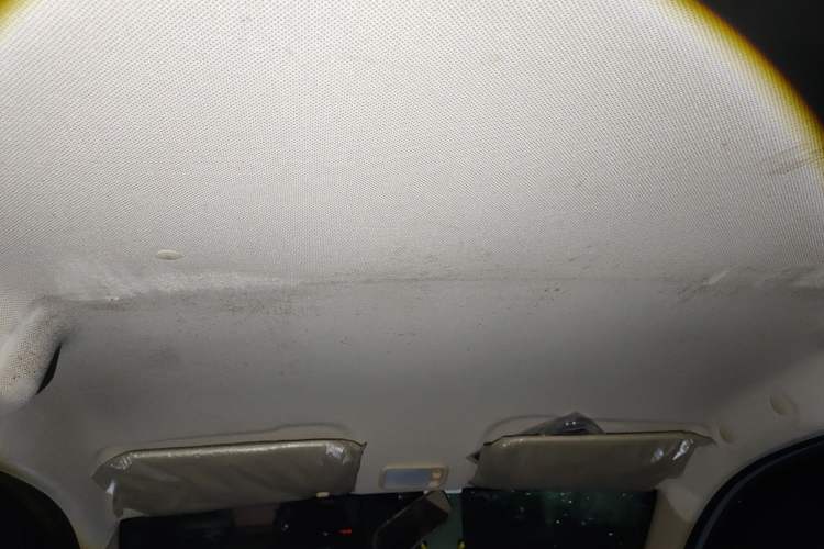 Used Wuling Hongguang V 2022 1.5L Jingqu Edition Enclosed-Window Vehicle with Hydraulic Power Steering LAR Headliner