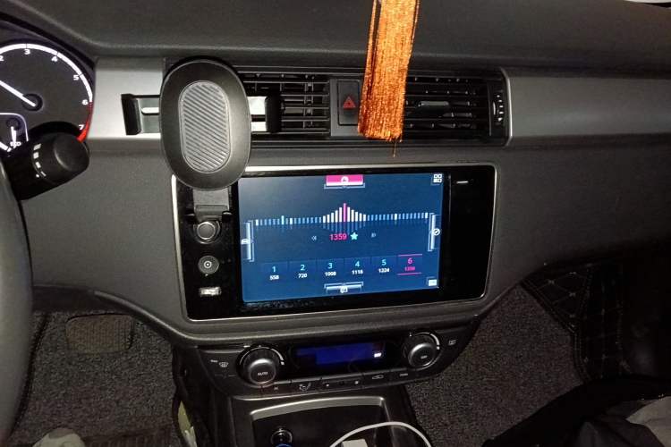 Used Qoros 3 2015 Hatchback 1.6T Automatic Cool Edition
