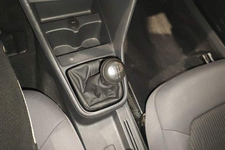 Used Volkswagen Santana 2015 HaoNa 1.6L Manual Fashion Edition
