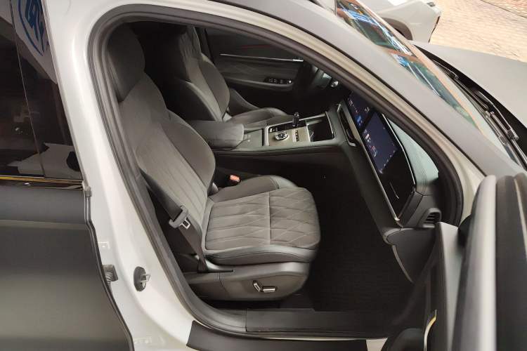 Used Geely Auto Monjaro L 2025 Dongfang Yao 2.0TD Automatic All-Wheel-Drive Wangyue Edition