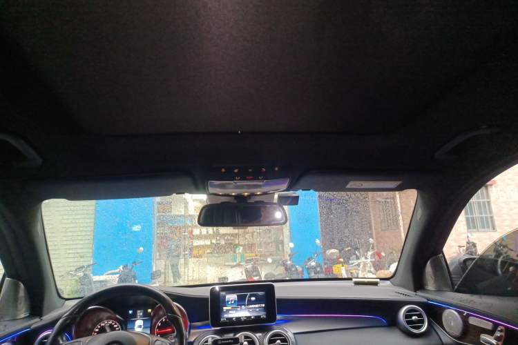 Used Mercedes-Benz GLC 2018 Facelift GLC 260 4MATIC Luxury Edition Headliner