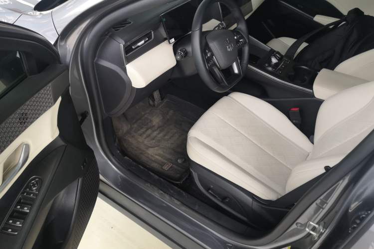 Used BYD Qin PLUS 2025 EV Smart Drive Version 510KM Beyond Model
