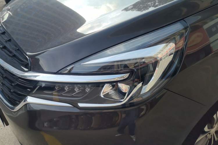 Used Buick GL8 2021 Land Cruiser Executive Class 652T Luxury Model
