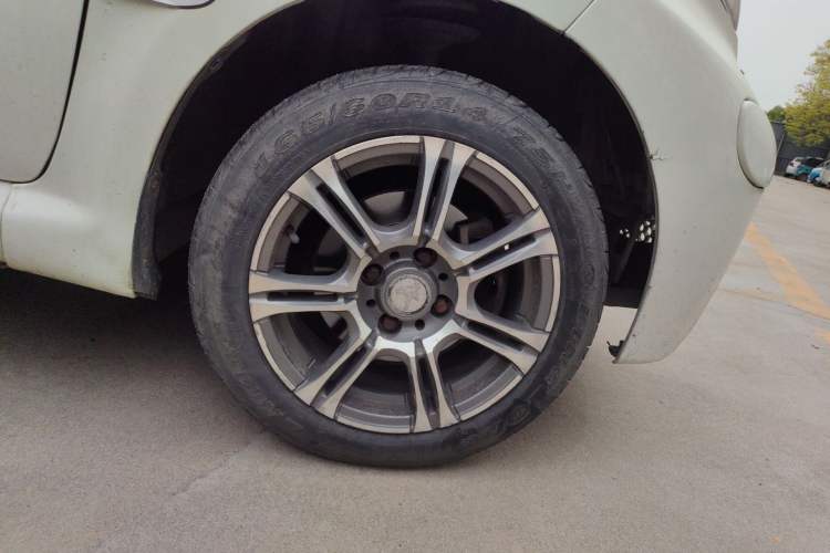 Used BYD F0 2012 1.0L XuanKu Trim Right Front Wheel Hub