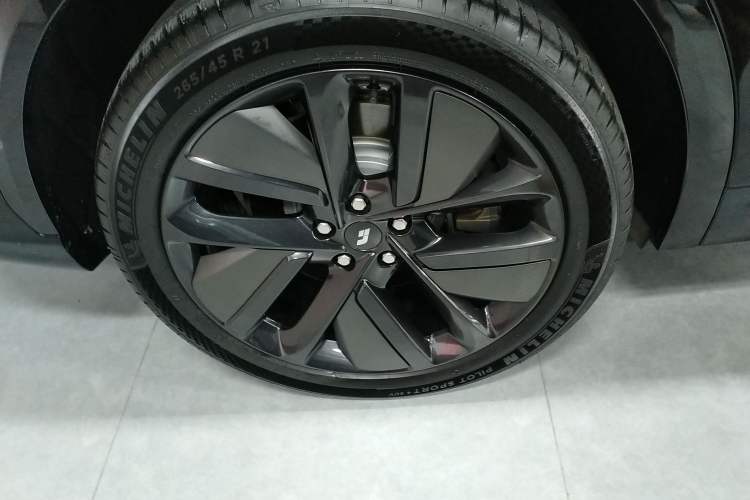 Used Li Auto L7 2024 MAX Model Right Rear Wheel Hub